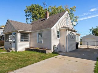 25616 Hoffmeyer Street, Roseville City, MI 48066