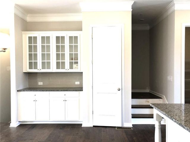 521 Headwind Way, Alpharetta, GA 30005