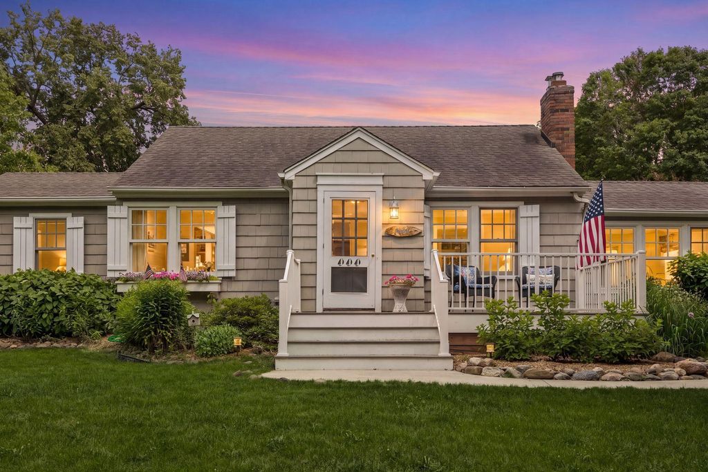 20600 Carson Road, Deephaven, MN 55331 — photo 2