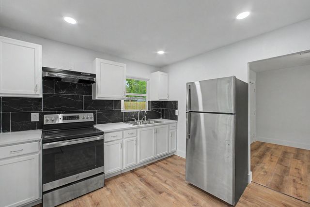 5505 Southlea Street, Houston, TX 77033