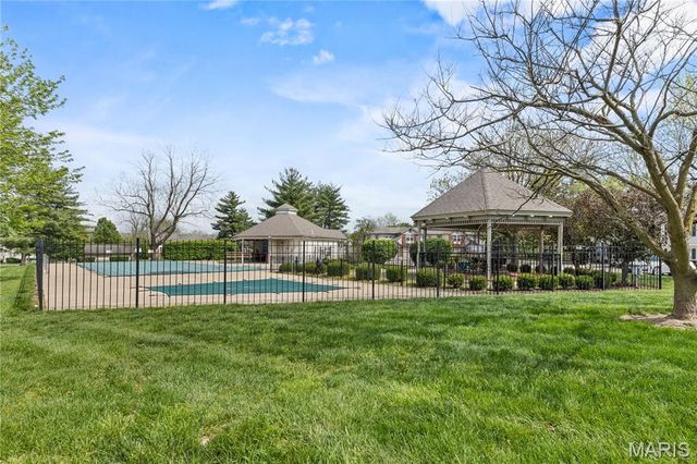 1058 Sugar Creek Court 4, St Peters, MO 63376