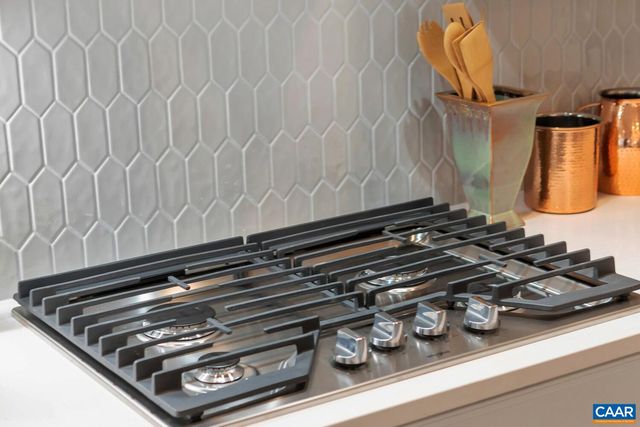 8 DeCERBO TERR, Charlottesville, VA 22901