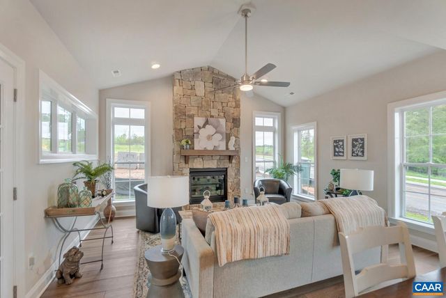 8 DeCERBO TERR, Charlottesville, VA 22901