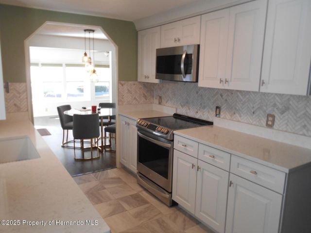 14290 Rialto Avenue, Brooksville, FL 34613