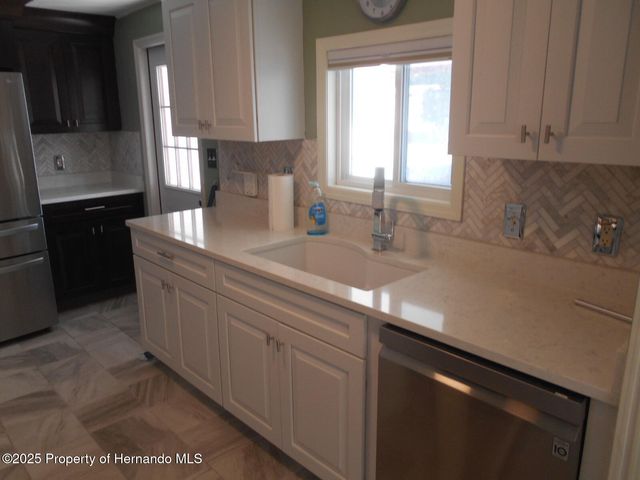 14290 Rialto Avenue, Brooksville, FL 34613