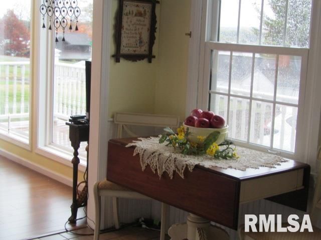 195 E MARKET Street, Elizabethtown, IL 62931