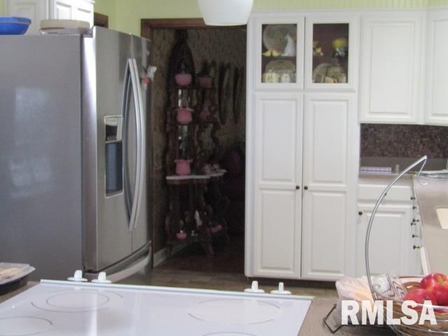 195 E MARKET Street, Elizabethtown, IL 62931