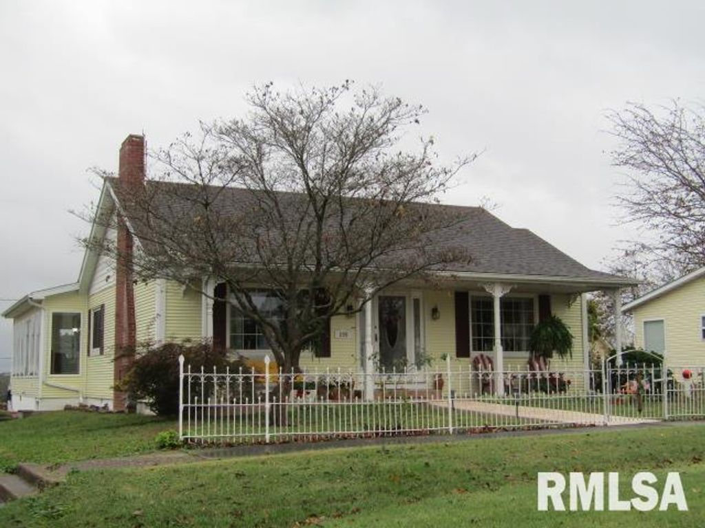 195 E MARKET Street, Elizabethtown, IL 62931