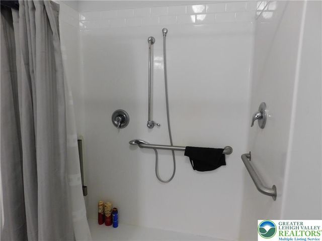 1047 Cetronia Road 3, Upper Macungie Twp, PA 18031