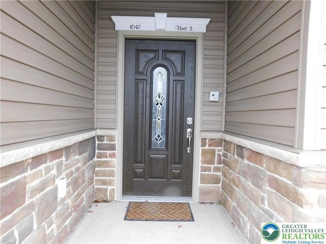 1047 Cetronia Road 3, Upper Macungie Twp, PA 18031