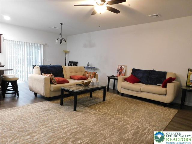 1047 Cetronia Road 3, Upper Macungie Twp, PA 18031