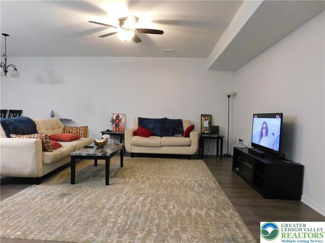 1047 Cetronia Road 3, Upper Macungie Twp, PA 18031