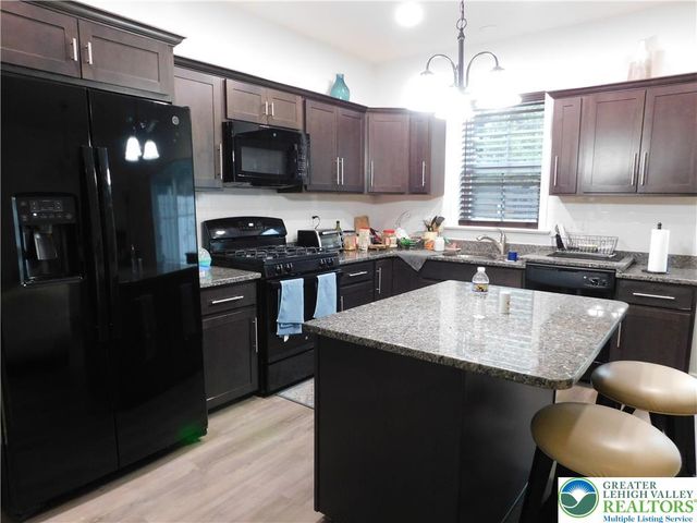 1047 Cetronia Road 3, Upper Macungie Twp, PA 18031