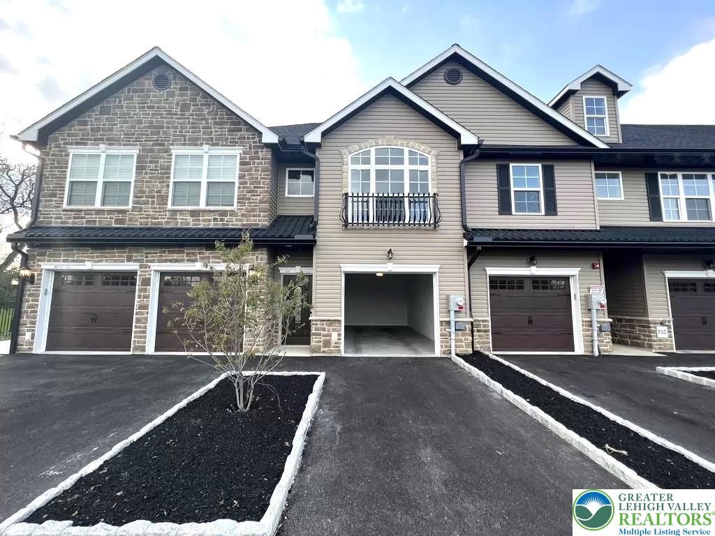 1047 Cetronia Road 3, Upper Macungie Twp, PA 18031