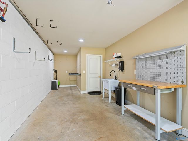 13033 S Shawdee Road SE, Huntsville, AL 35803