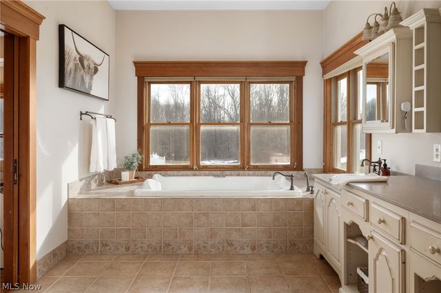 9419 Robinson Road, Chardon, OH 44024