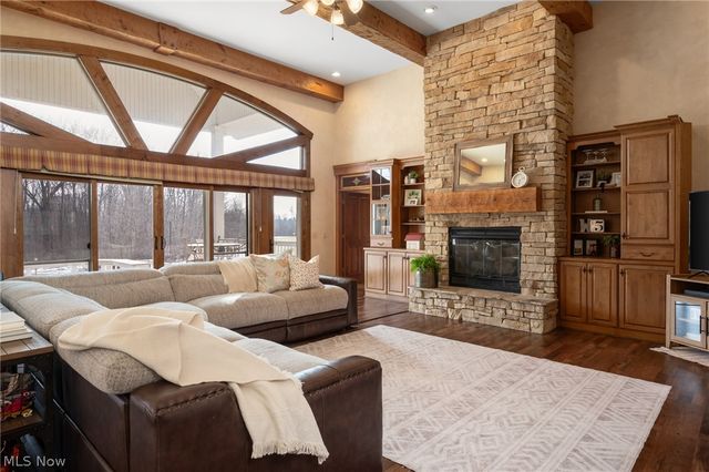 9419 Robinson Road, Chardon, OH 44024