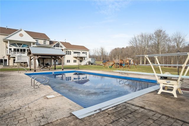 9419 Robinson Road, Chardon, OH 44024