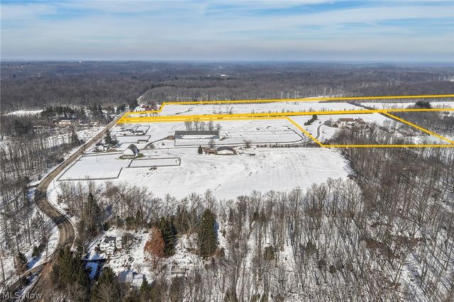 9419 Robinson Road, Chardon, OH 44024