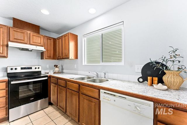 9563 W Weir Hollis Dr., Boise, ID 83709