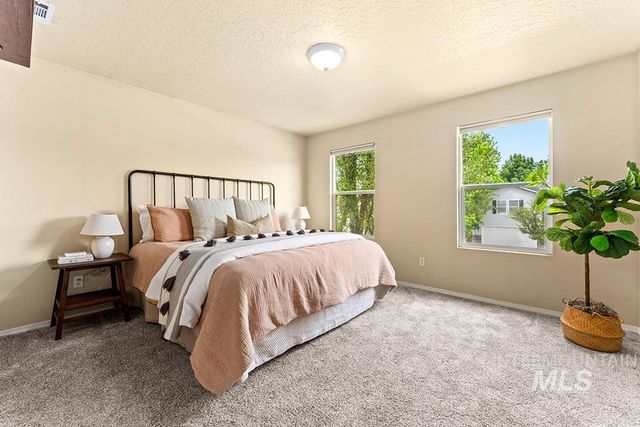 9563 W Weir Hollis Dr., Boise, ID 83709
