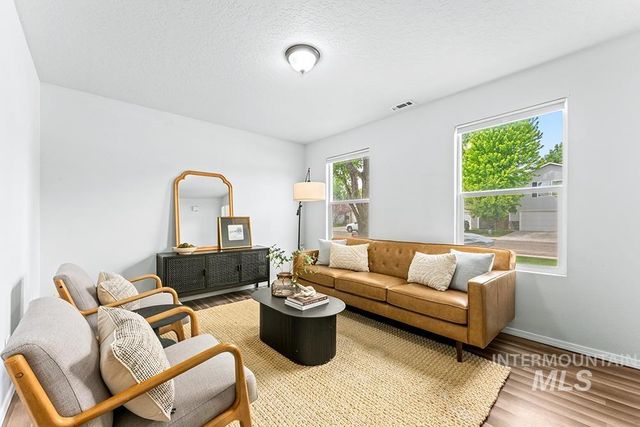 9563 W Weir Hollis Dr., Boise, ID 83709