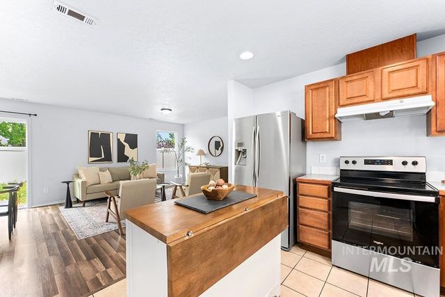 9563 W Weir Hollis Dr., Boise, ID 83709