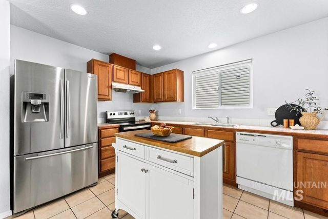 9563 W Weir Hollis Dr., Boise, ID 83709