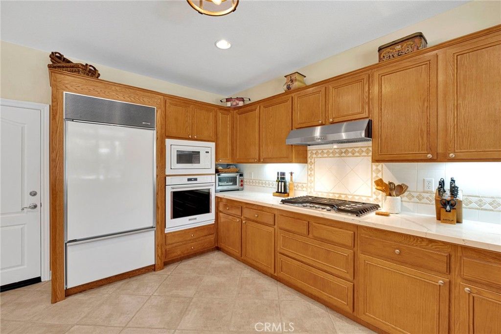 Image 23 of property listing at 23676 Angel, Murrieta, CA 92562