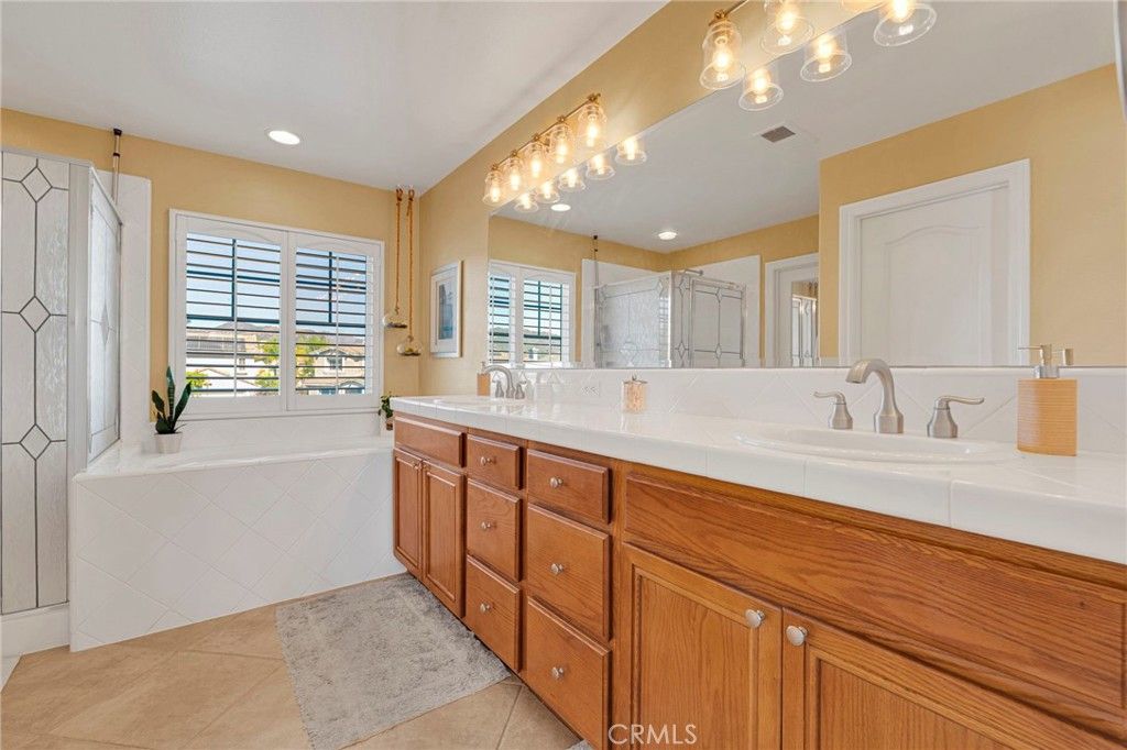 Image 40 of property listing at 23676 Angel, Murrieta, CA 92562