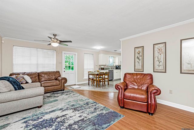 8166 Franwood Dr, Baton Rouge, LA 70806