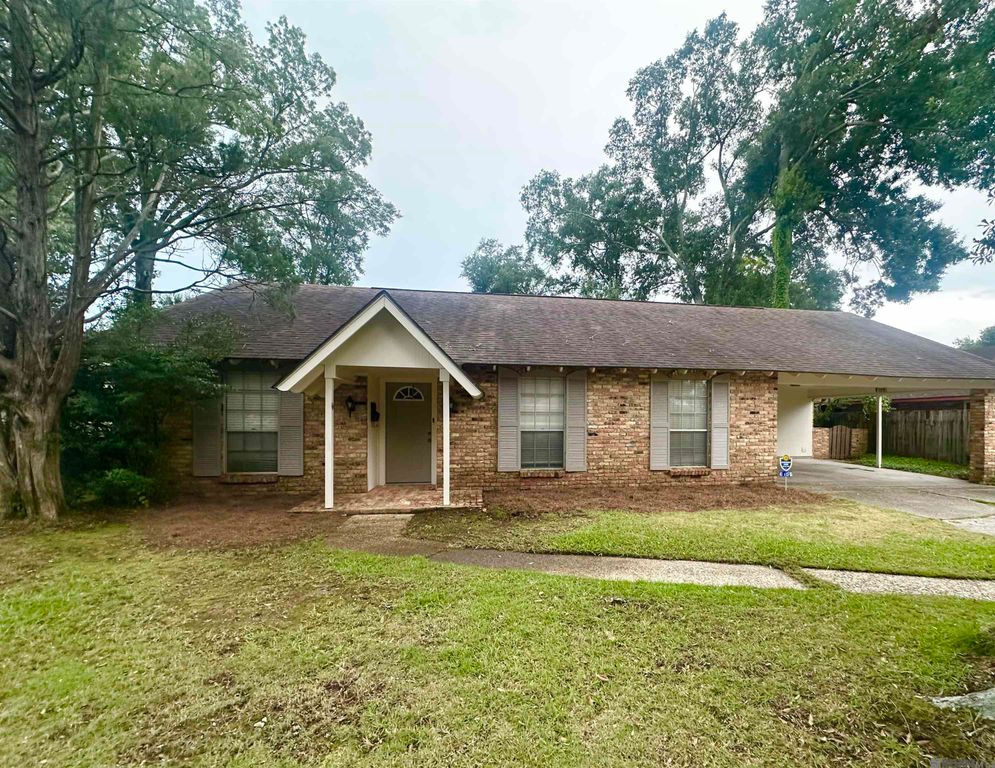8166 Franwood Dr, Baton Rouge, LA 70806