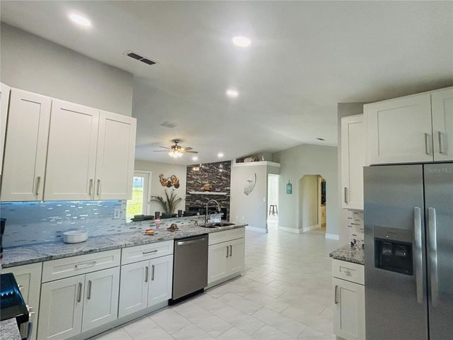 9709 SE SUNSET HARBOR ROAD, Summerfield, FL 34491