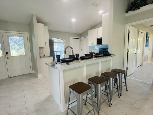 9709 SE SUNSET HARBOR ROAD, Summerfield, FL 34491