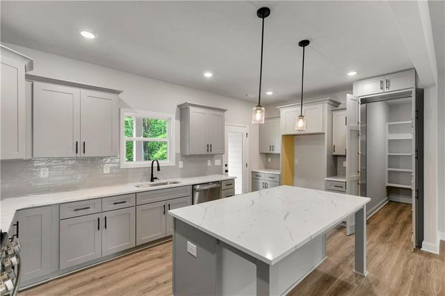 8981 Callaway Drive, Winston, GA 30170