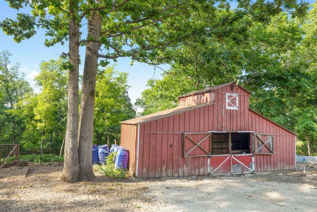 2506 Victor Church Road, Branson, MO 65616