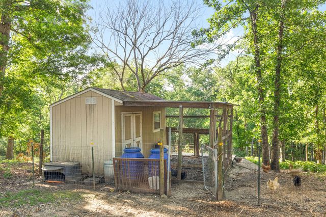 2506 Victor Church Road, Branson, MO 65616