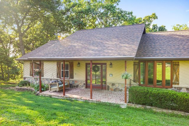 2506 Victor Church Road, Branson, MO 65616