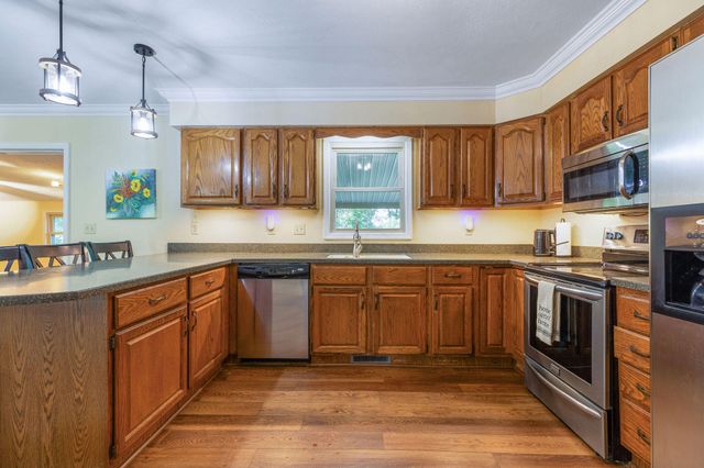 2506 Victor Church Road, Branson, MO 65616