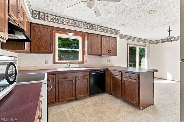 1144 Royce Street NW, Uniontown, OH 44685