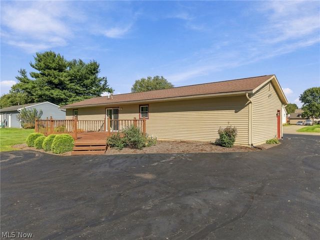 1144 Royce Street NW, Uniontown, OH 44685