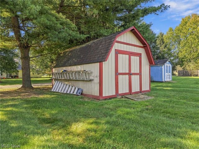 1144 Royce Street NW, Uniontown, OH 44685