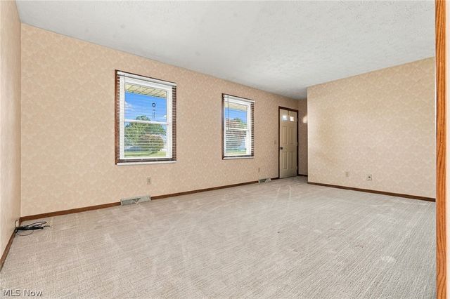 1144 Royce Street NW, Uniontown, OH 44685