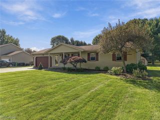 1144 Royce Street NW, Uniontown, OH 44685
