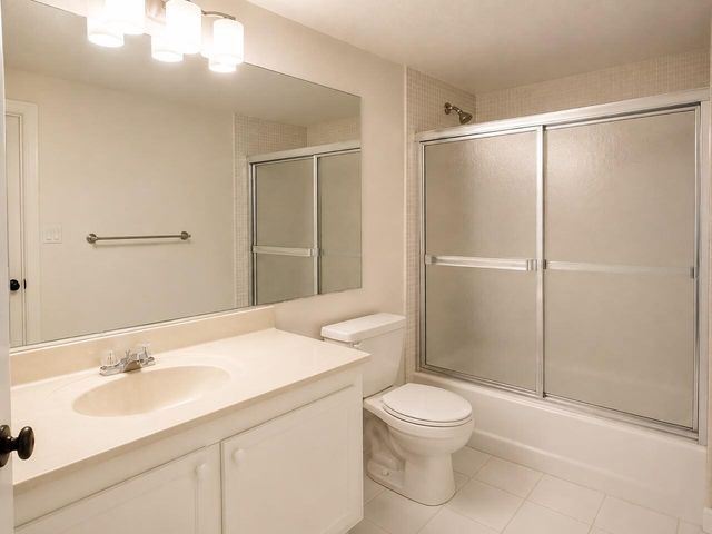 138 S CYPRESS Road 223, Pompano Beach, FL 33060