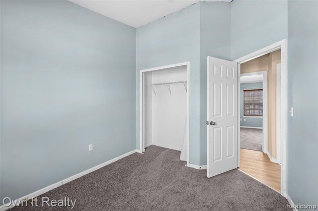 7154 Saint Andrews Drive, Ypsilanti, MI 48197