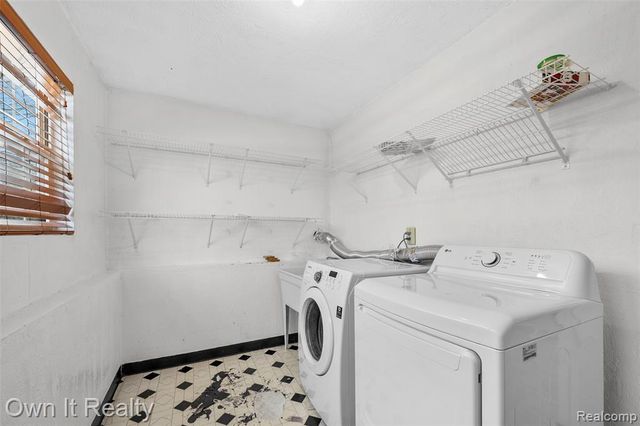 7154 Saint Andrews Drive, Ypsilanti, MI 48197