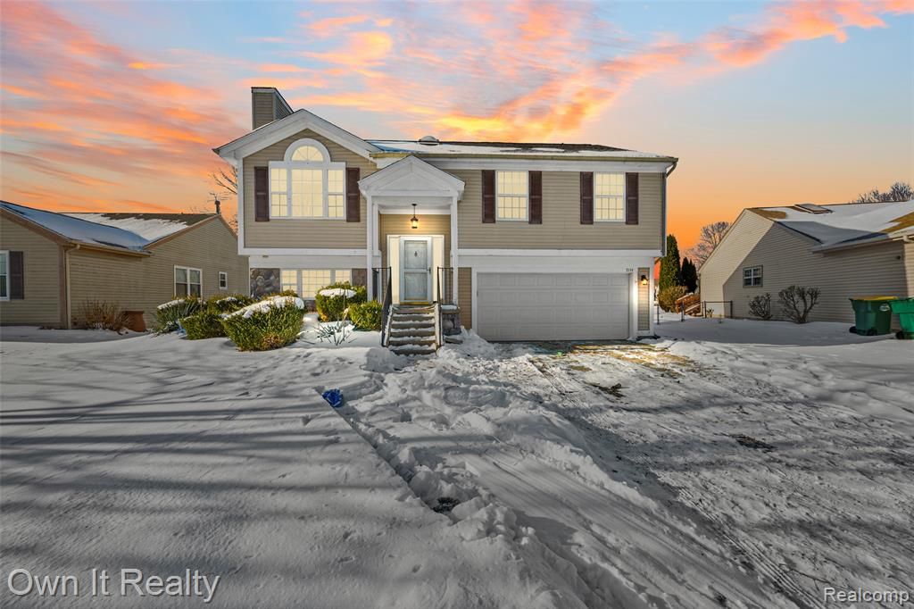 7154 Saint Andrews Drive, Ypsilanti, MI 48197