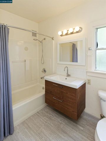 6312 Herzog Street, Oakland, CA 94608