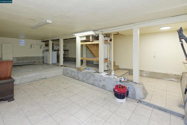 6312 Herzog Street, Oakland, CA 94608